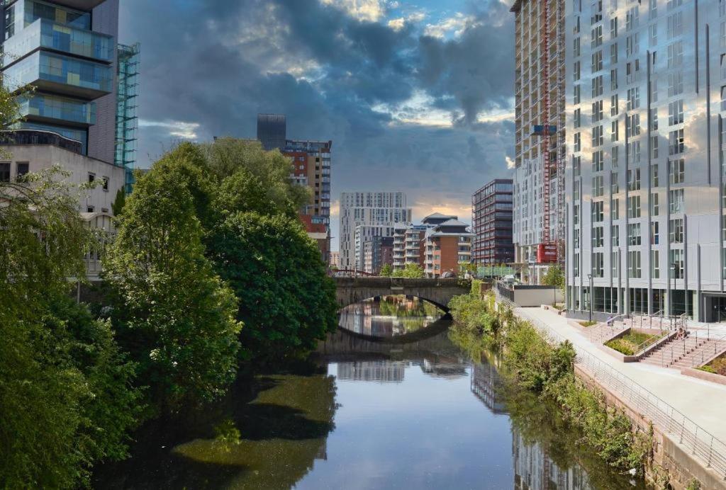 Adelphi Wharf Luxury Apartments Manchester Eksteriør bilde